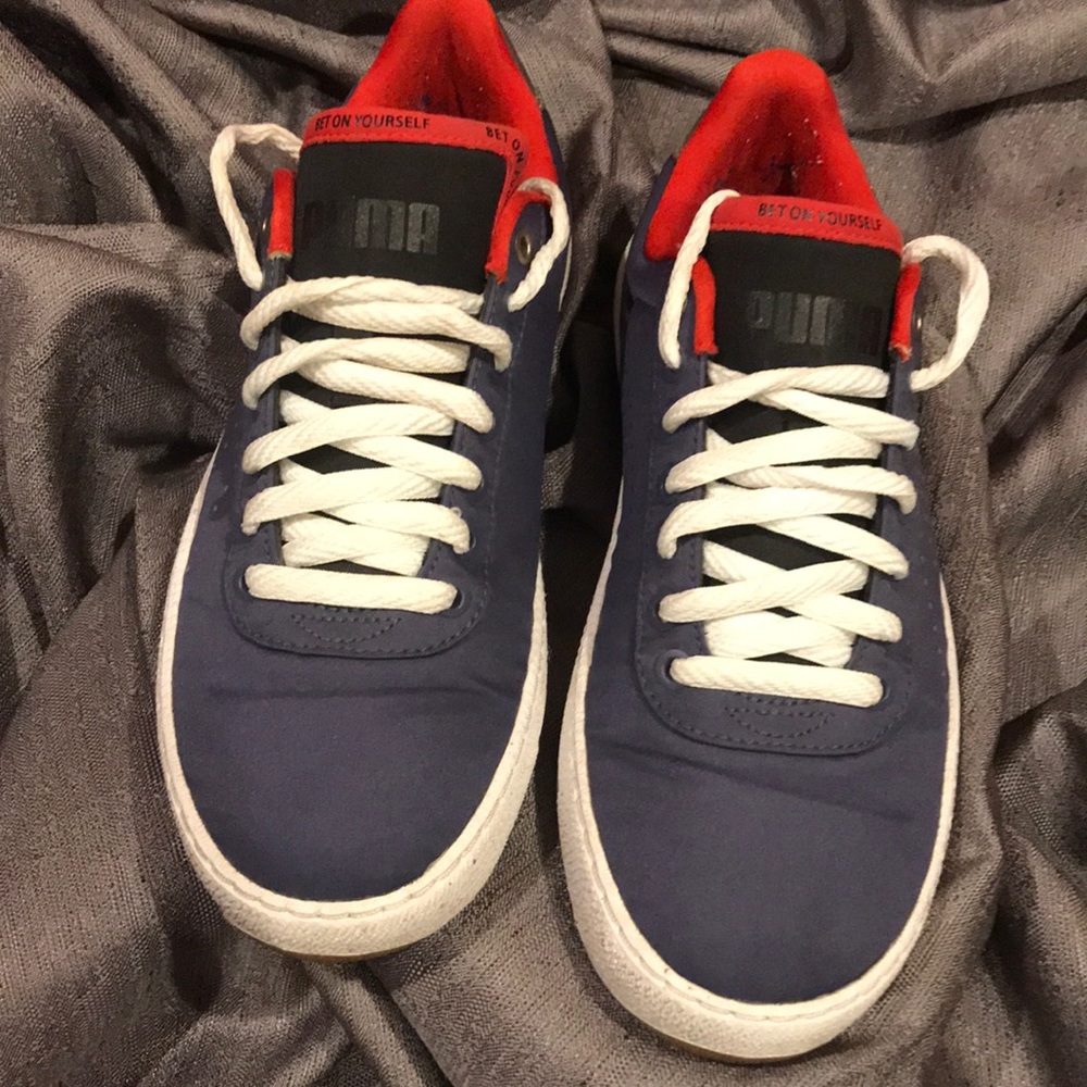 PUMA SNEAKERS